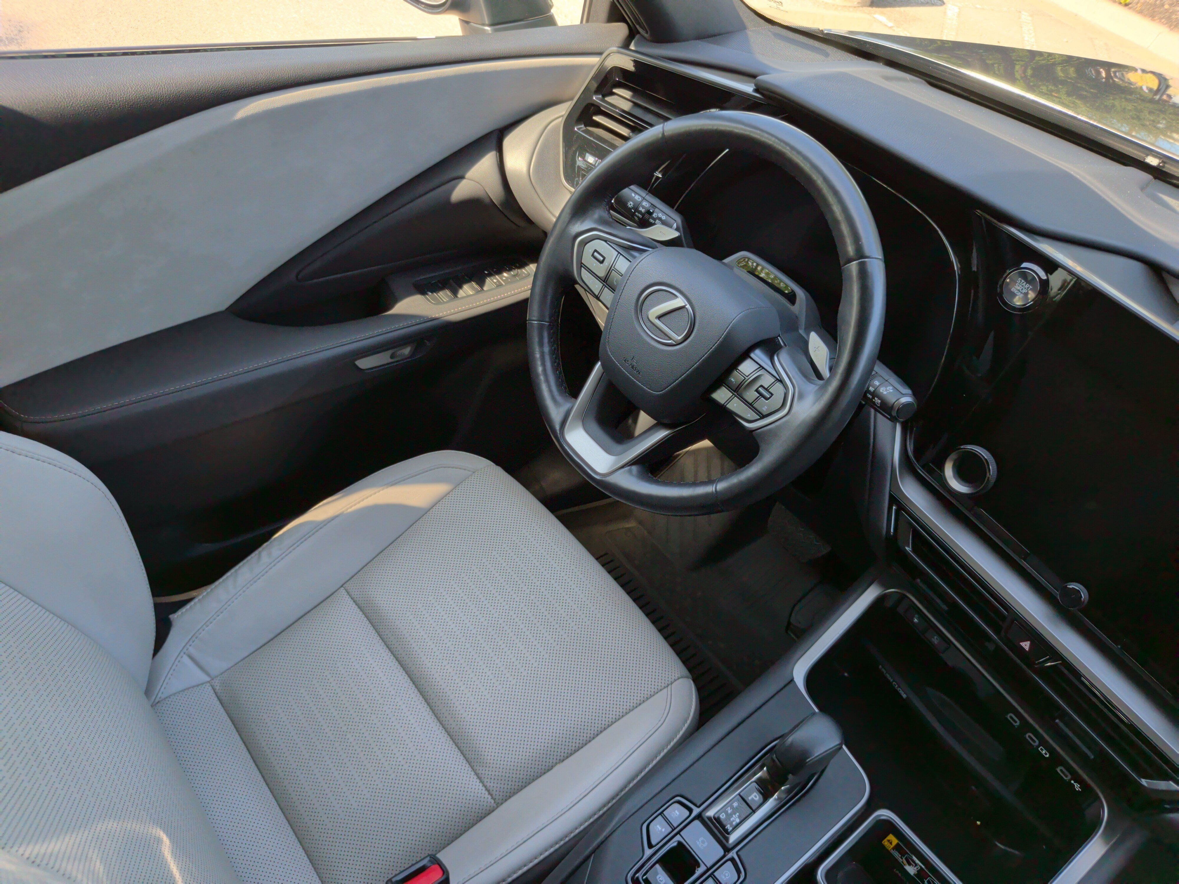 Used 2025 Lexus TX 350 AWD w/ Technology Package image 33