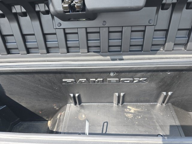 Used 2025 RAM 1500 Laramie AWD/4WD image 30