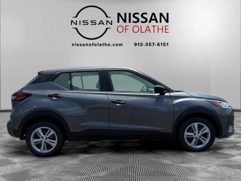 Certified 2025 Nissan Kicks Play S image 24