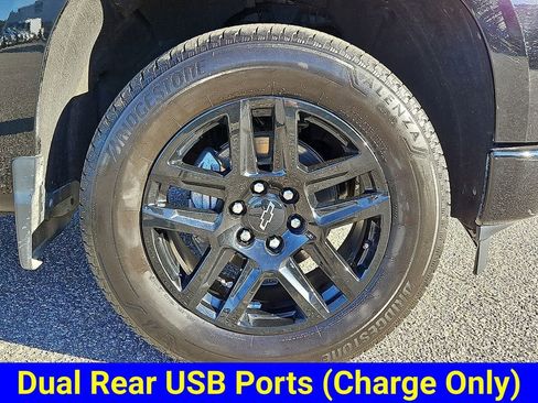 Used 2024 Chevrolet Silverado 1500 Custom AWD/4WD image 9