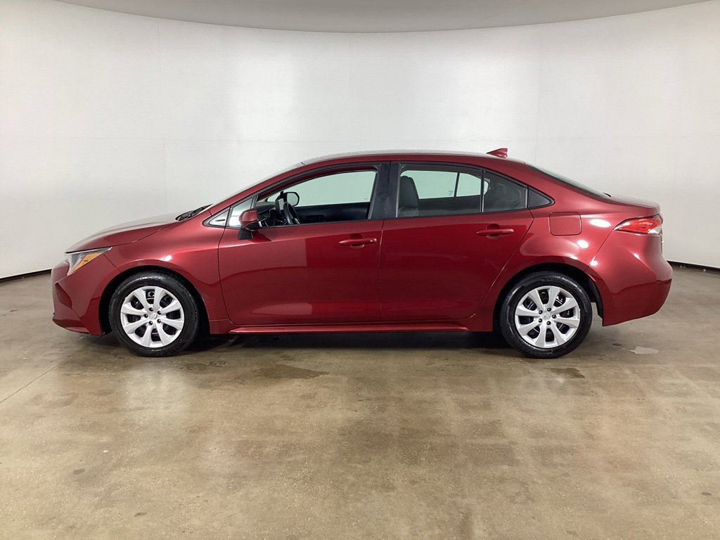 Used 2025 Toyota Corolla LE FWD image 8