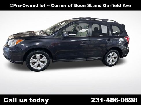 Used 2014 Subaru Forester 2.5i Touring w/ Popular Package #2 AWD/4WD image 2