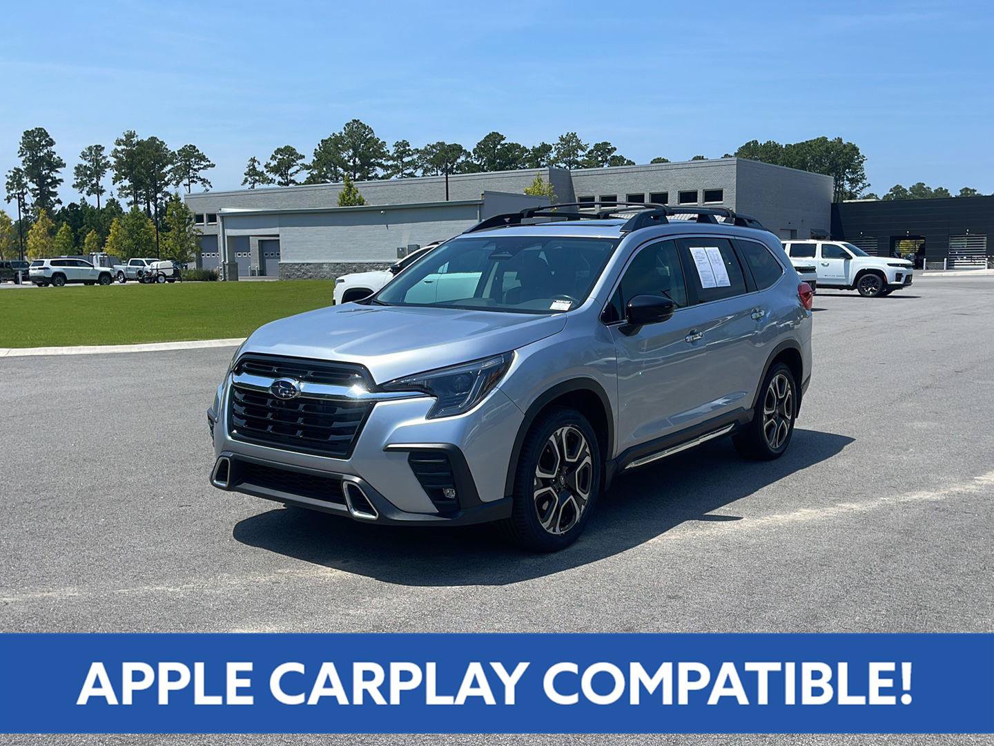 Used 2024 Subaru Ascent Touring w/ Popular Package #2 AWD/4WD image 3