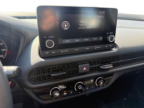 Used 2025 Honda HR-V LX image 12