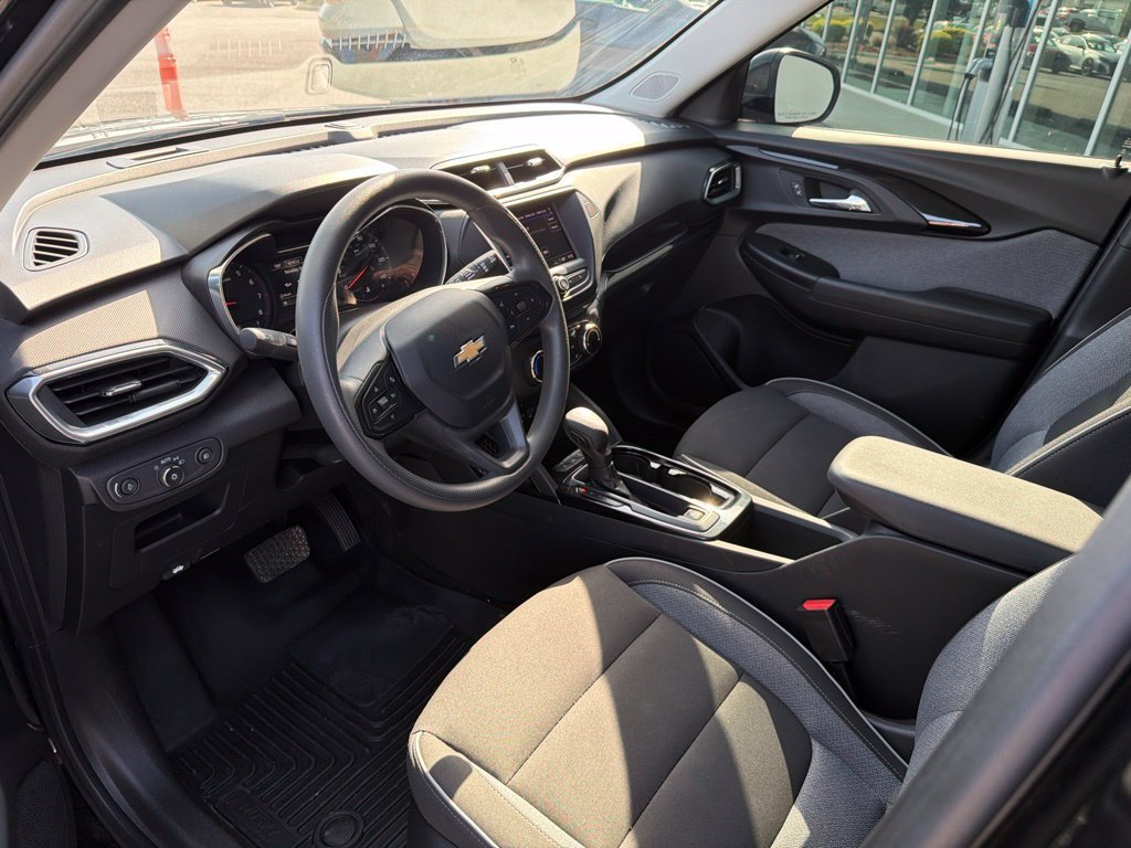Used 2023 Chevrolet TrailBlazer LT FWD image 17