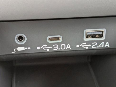 Certified 2025 Subaru Outback Premium image 23