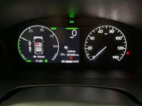 Used 2024 Honda CR-V Sport Touring image 14