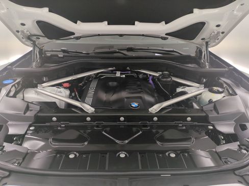 Used 2024 BMW X5 xDrive40i w/ Premium Package image 28