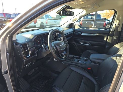 Used 2024 Ford Ranger Lariat w/ Advanced Towing Package image 10