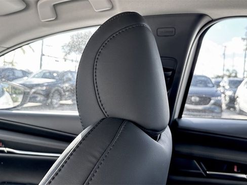 Used 2023 MAZDA MAZDA3 s image 17