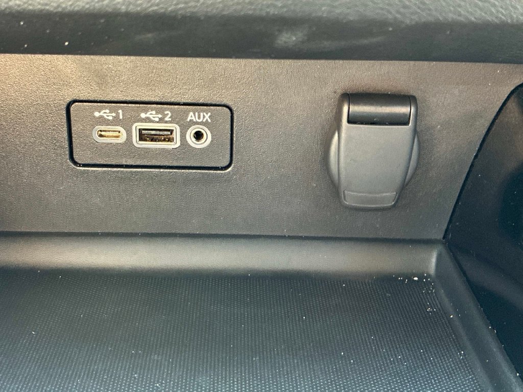 Used 2024 Nissan Altima 2.5 SV AWD/4WD image 30