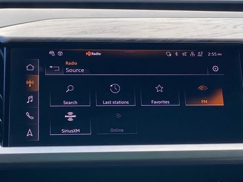 Used 2024 Audi Q4 e-tron Premium Plus w/ Premium Plus image 8