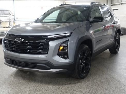 New 2026 Chevrolet Equinox LT w/ Convenience Package II AWD/4WD image 3