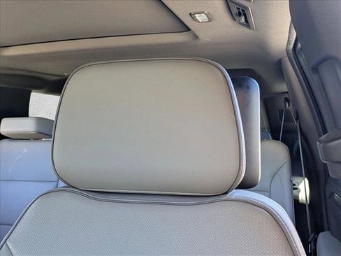 Used 2021 GMC Yukon SLT w/ SLT Premium Package image 15