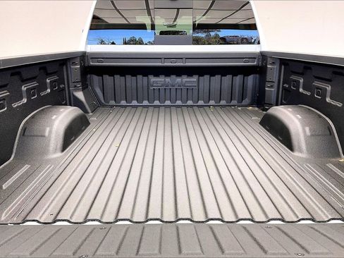 New 2026 GMC Sierra 2500 Denali w/ Denali Reserve Package image 11