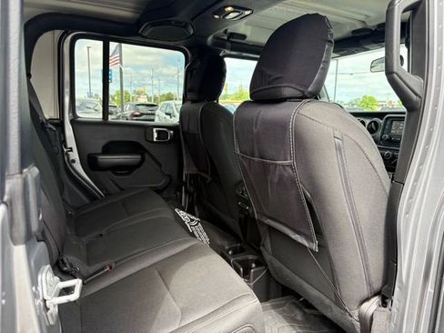 Used 2020 Jeep Gladiator Sport w/ Quick Order Package 24S AWD/4WD image 12