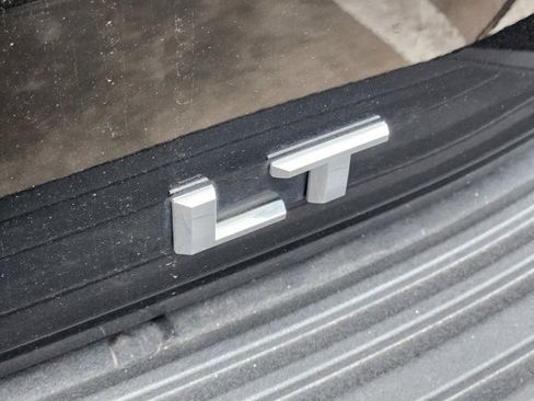 Used 2021 Chevrolet Tahoe LT image 10