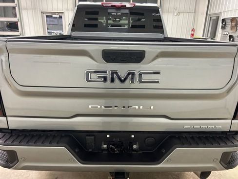 Used 2025 GMC Sierra 3500 Denali Ultimate image 6