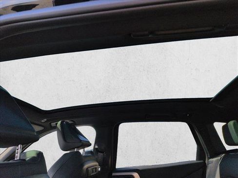 Used 2025 BMW X3 xDrive30i w/ Premium Package image 19