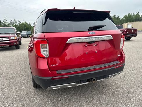 Used 2020 Ford Explorer XLT w/ Equipment Group 202A AWD/4WD image 11