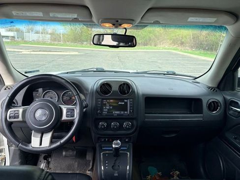 Used 2014 Jeep Patriot Limited w/ Sun/Sound Group image 12