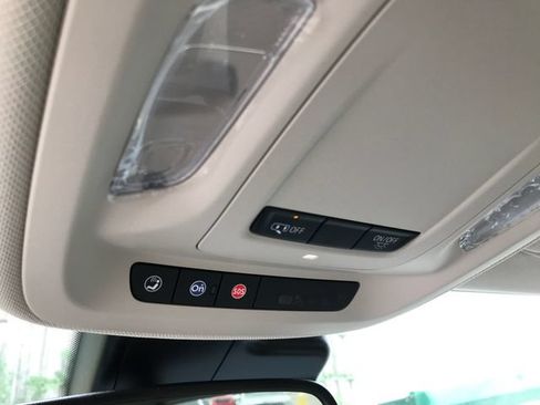 Used 2023 Buick Envision Essence AWD/4WD image 11