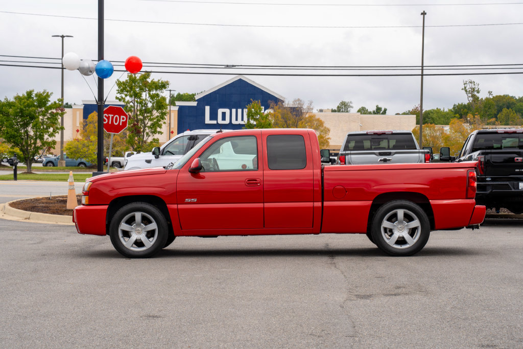 Used 2003 Chevrolet Silverado 1500 SS AWD/4WD image 4