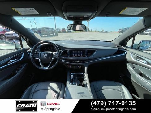 Used 2023 Buick Enclave Essence FWD image 28