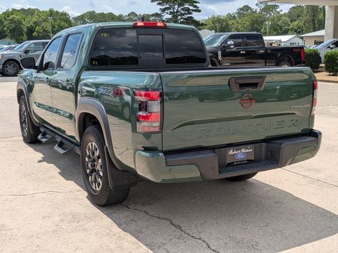 Used 2022 Nissan Frontier PRO-4X w/ Technology Package image 9