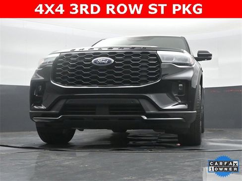 Used 2025 Ford Explorer ST-Line w/ ST-Line Street Pack image 36
