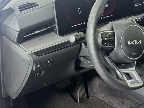 Used 2025 Kia K5 LXS image 17