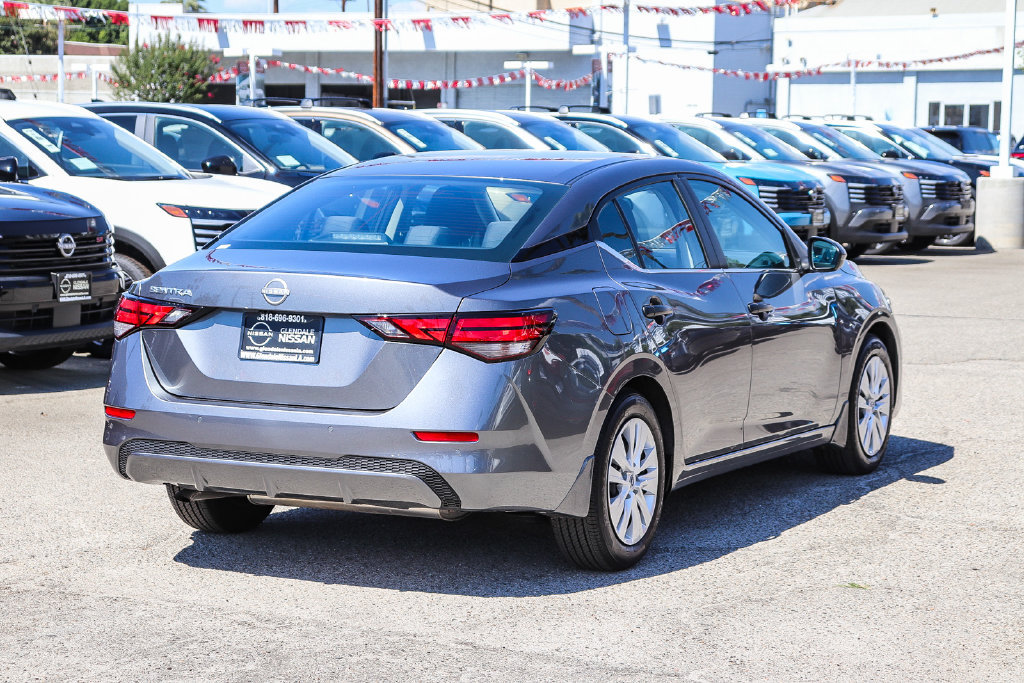 Used 2025 Nissan Sentra S FWD image 8