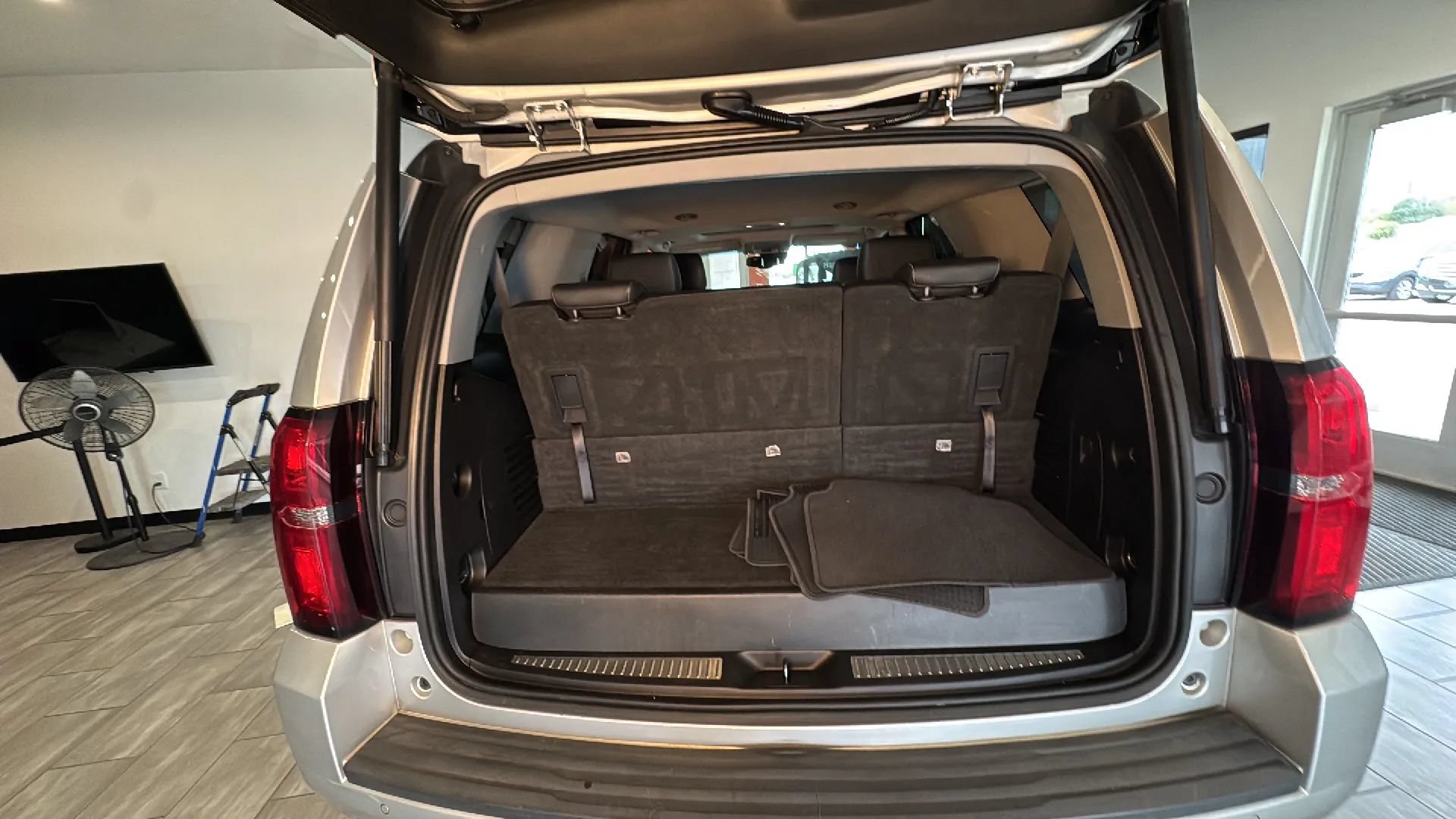 Used 2018 Chevrolet Tahoe LT AWD/4WD image 49