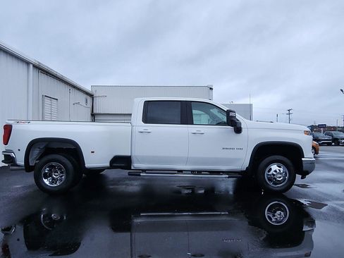 Used 2024 Chevrolet Silverado 3500 LT image 6
