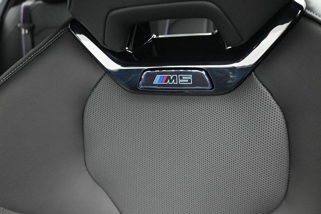 Used 2026 BMW M5 w/ Executive Package AWD/4WD image 18