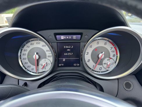 Used 2013 Mercedes-Benz SLK 250 image 18
