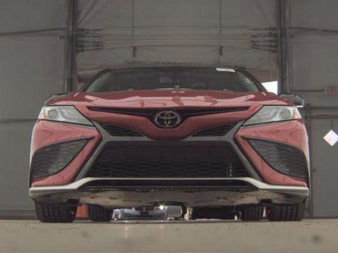 Used 2023 Toyota Camry XSE FWD image 3