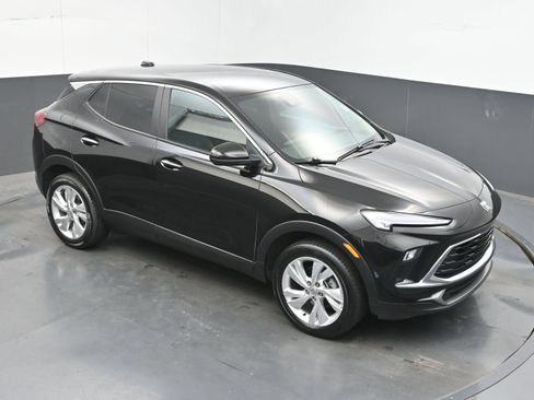 Used 2025 Buick Encore GX Preferred AWD/4WD image 28