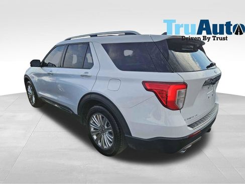 Used 2021 Ford Explorer Limited w/ Equipment Group 301A RWD image 2