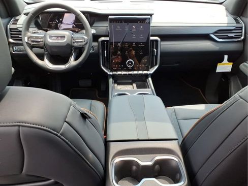 New 2026 GMC Acadia AT4 w/ Luxury Package AWD/4WD image 7