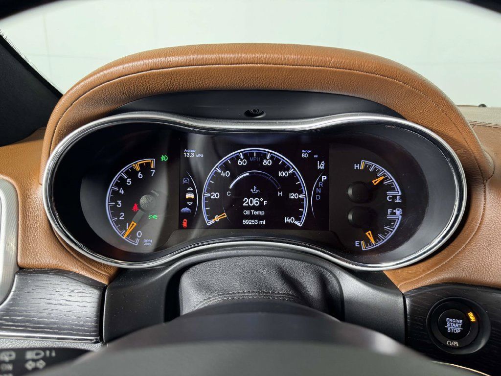 Used 2020 Jeep Grand Cherokee Summit AWD/4WD image 3