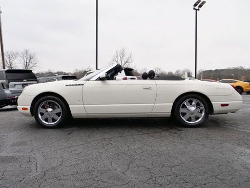 Used 2003 Ford Thunderbird image 42