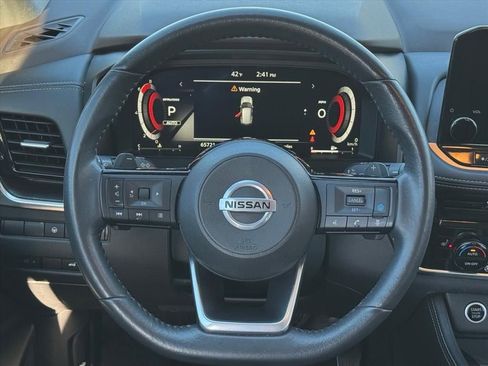 Used 2021 Nissan Rogue Platinum image 15