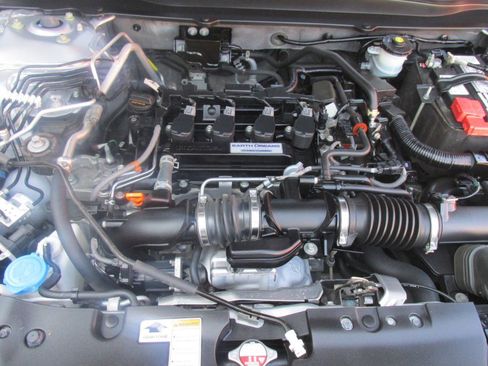 Used 2018 Honda Accord Sport image 61