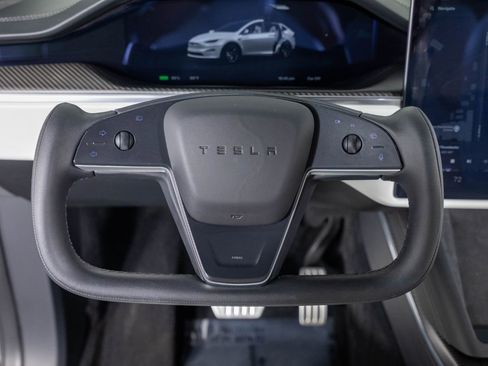 Used 2022 Tesla Model X Plaid image 34