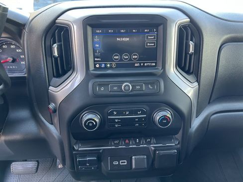 Used 2023 Chevrolet Silverado 2500 Custom w/ Custom Value Package image 6