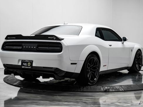 Used 2018 Dodge Challenger SRT Hellcat RWD image 20