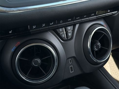 Used 2023 Chevrolet Blazer LT w/ Convenience Package image 18