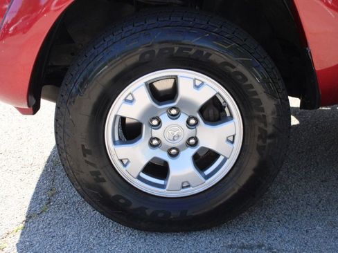 Used 2007 Toyota Tacoma PreRunner image 32