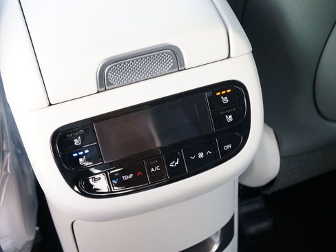 New 2026 Hyundai Ioniq 9 Calligraphy AWD/4WD image 9